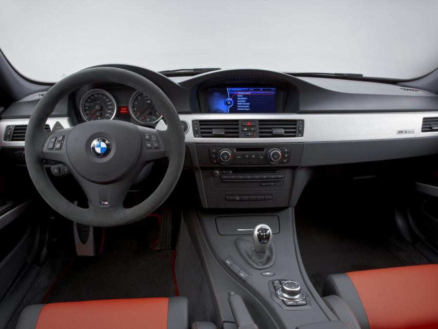  BMW M3 CRT 2011 года  (фото 8 из 76)